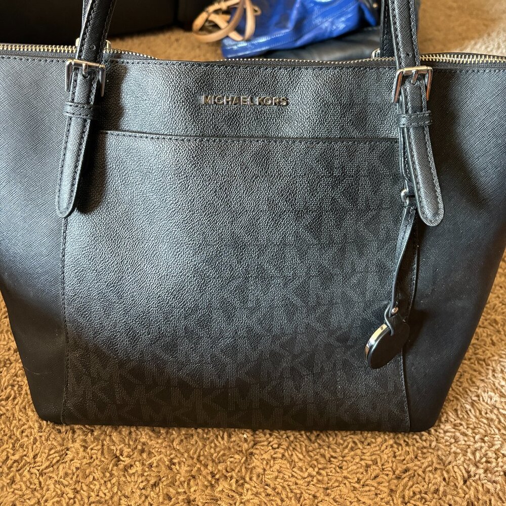 Michael Kors Signature Canvas Black Tote Shoulder Bag
